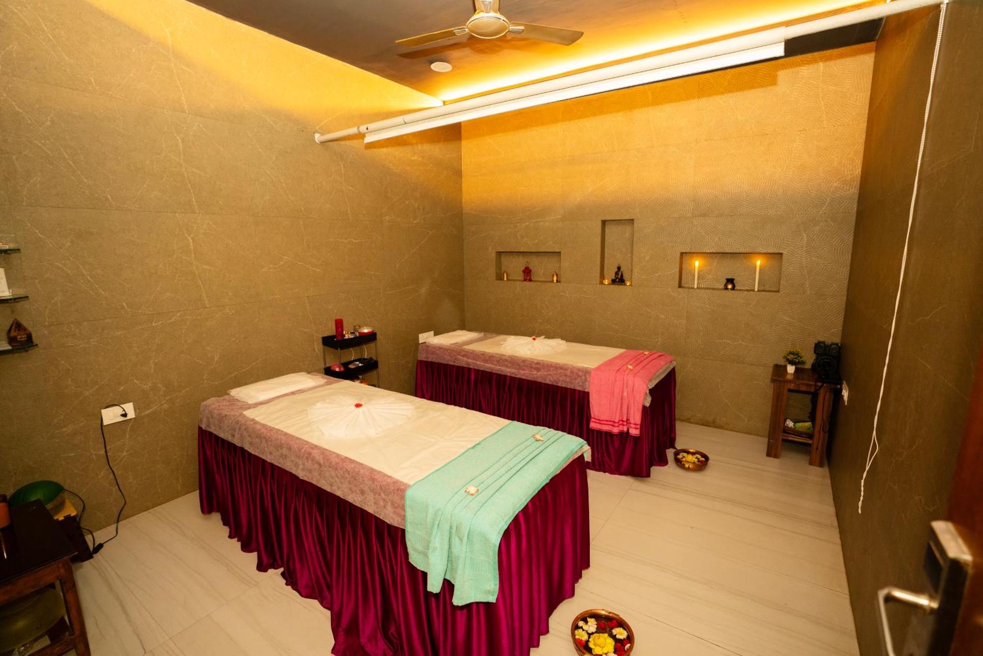La Serene Resort And Spa Mahābaleshwar Extérieur photo